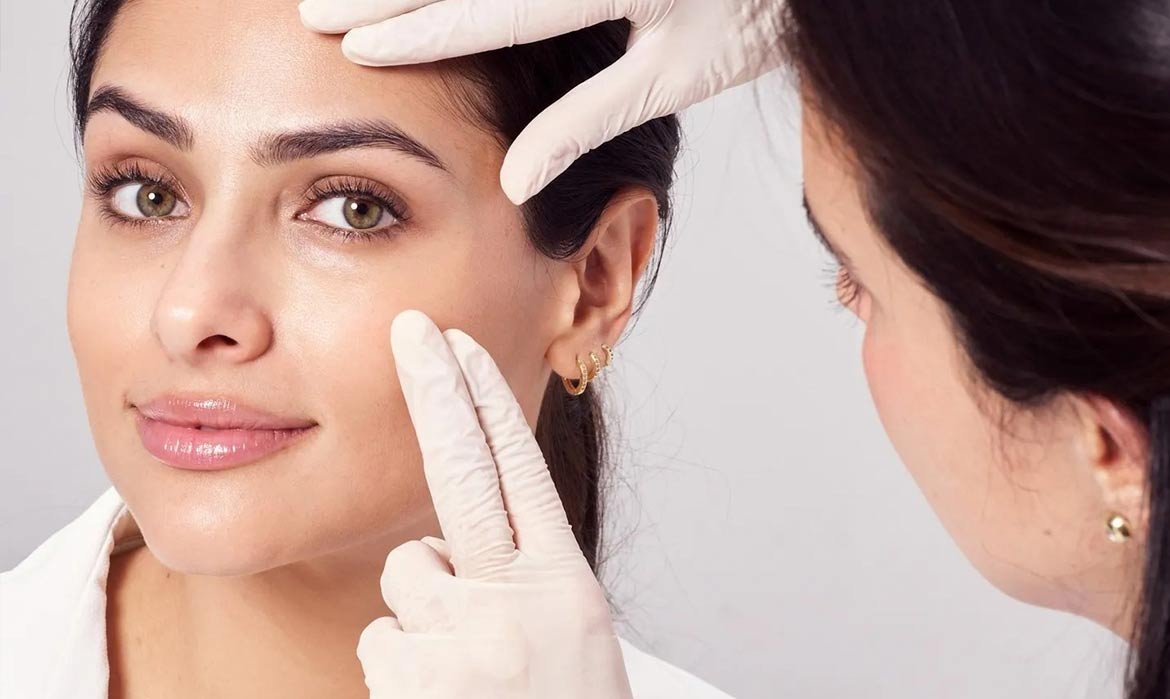 ¿Cómo mejorar el aspecto de una piel con textura irregular? Peeling Toner de L’Oréal Paris